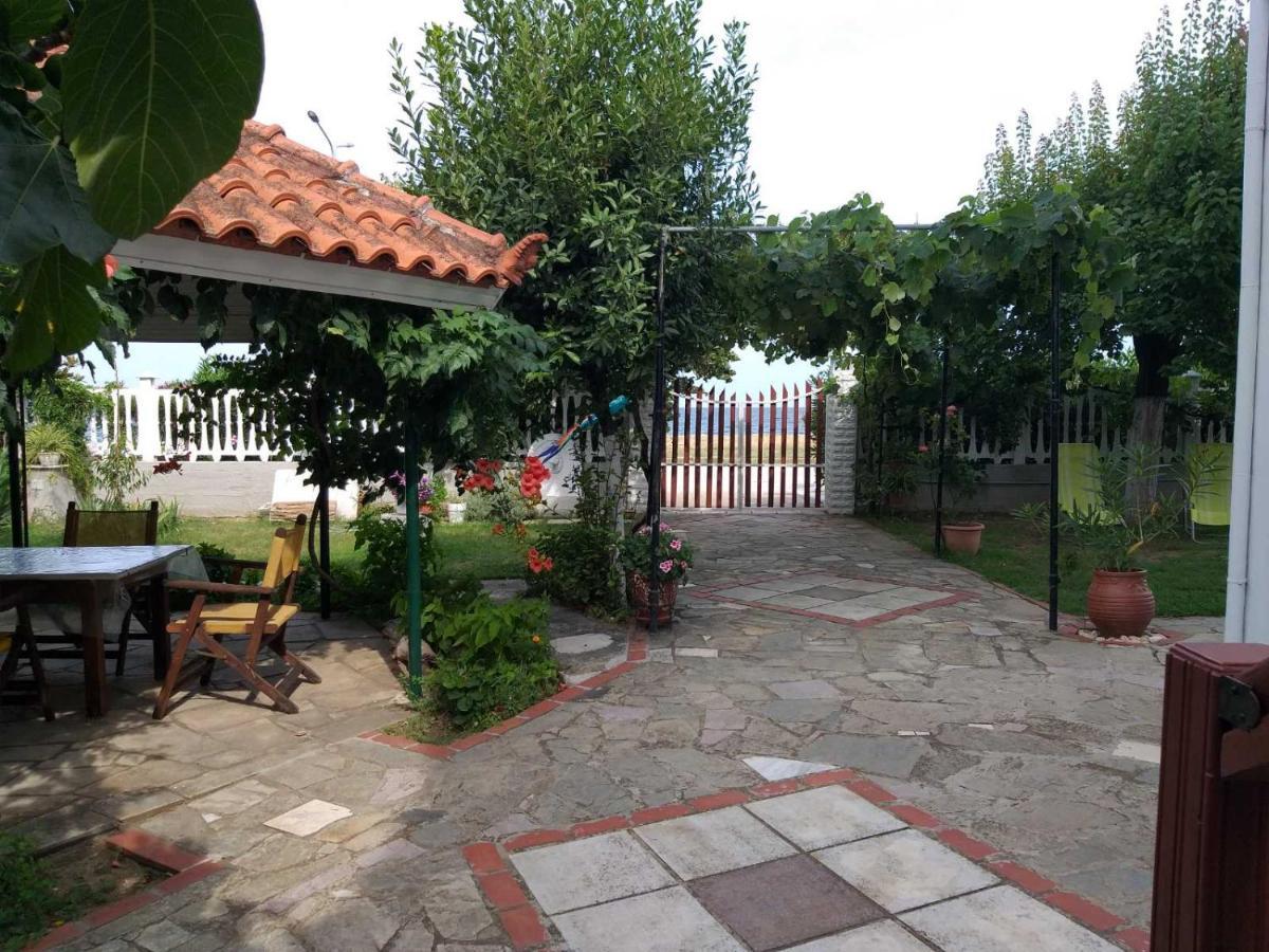 Villa Iris Vrasná Exterior foto